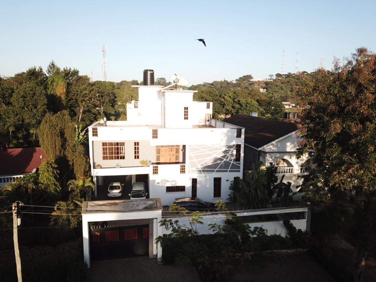 Arusha Royal Bed and Breakfast Εξωτερικό φωτογραφία